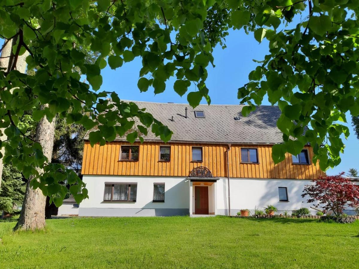 Familienfreundliche Ferienwohnung Zschorlau 외부 사진